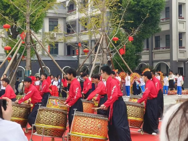 岳陽(yáng)市江南通信職業(yè)技術(shù)學(xué)校有限公司,岳陽(yáng)江南學(xué)校,岳陽(yáng)江南通信學(xué)校,岳陽(yáng)職業(yè)學(xué)校